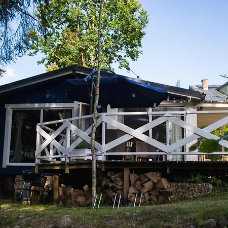 Modry Sznurki Caloroczny Ogrodzony * Brodnica (Kartuzy)