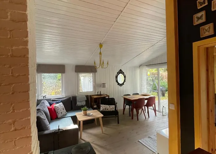 Modry Sznurki Całoroczny Ogrodzony